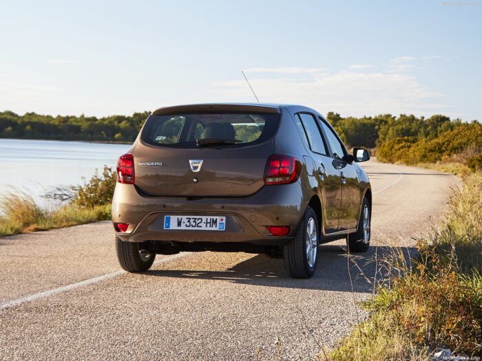 Rear view of the Dacia Sandero 2018 in Saranda, offered by EasyGo Car Rental Albania.